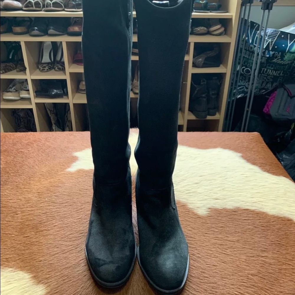 Vince Camuto black suede knee high boots sz 9